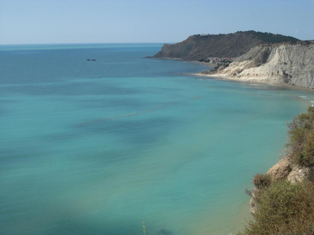 Case Vacanze Baia เรอัลมอนเต ภายนอก รูปภาพ